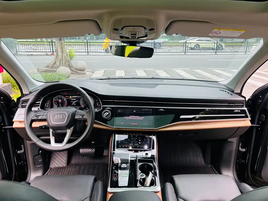 Audi Q7 — миниатюра 15