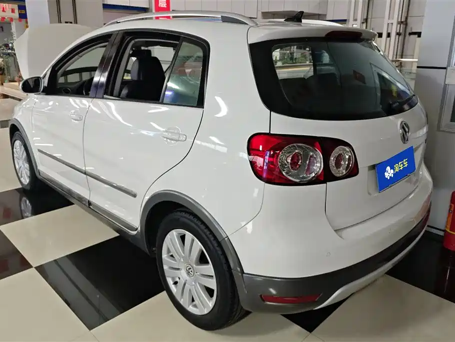 Volkswagen Golf 2011 1.4TSI Cross Golf