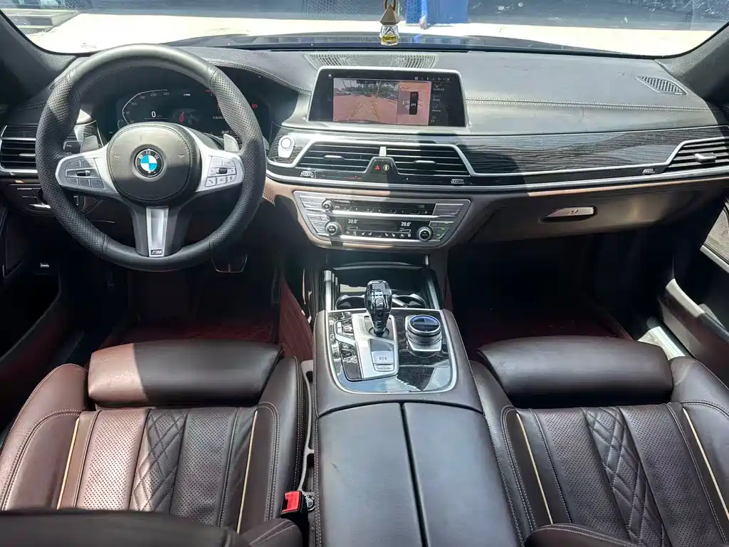 BMW 7 Series 7 2021 730Li M Sport