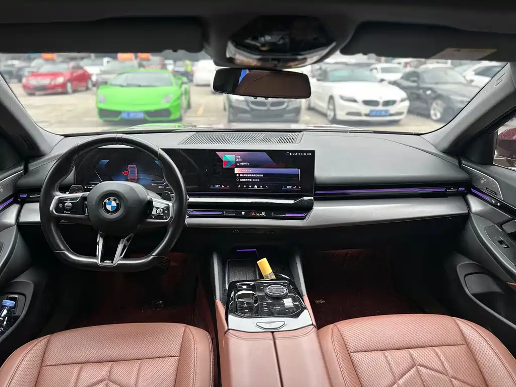 BMW 5 Series — миниатюра 8