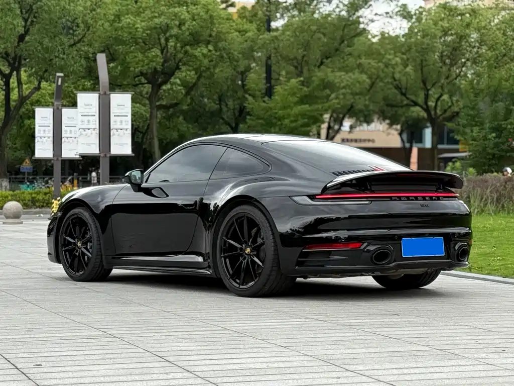 Porsche 911 2023 Carrera 3.0T