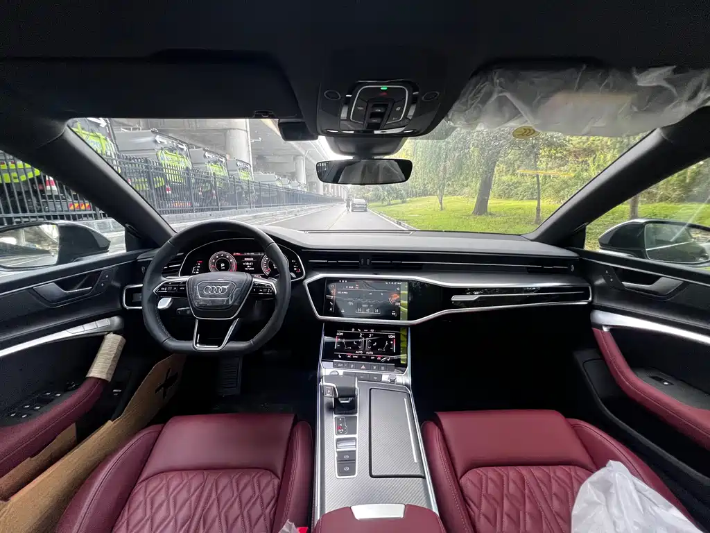 Audi A7L 2024 45 TFSI quattro