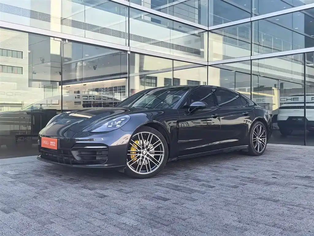 Porsche Panamera 2022
