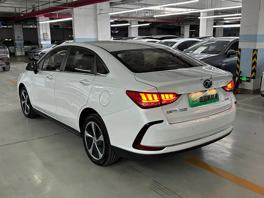 BAIC BEIJING EU5