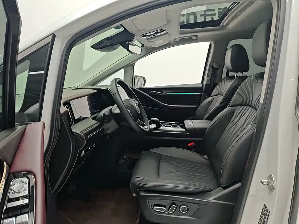 GAC Motor Trumpchi M8 — миниатюра 3
