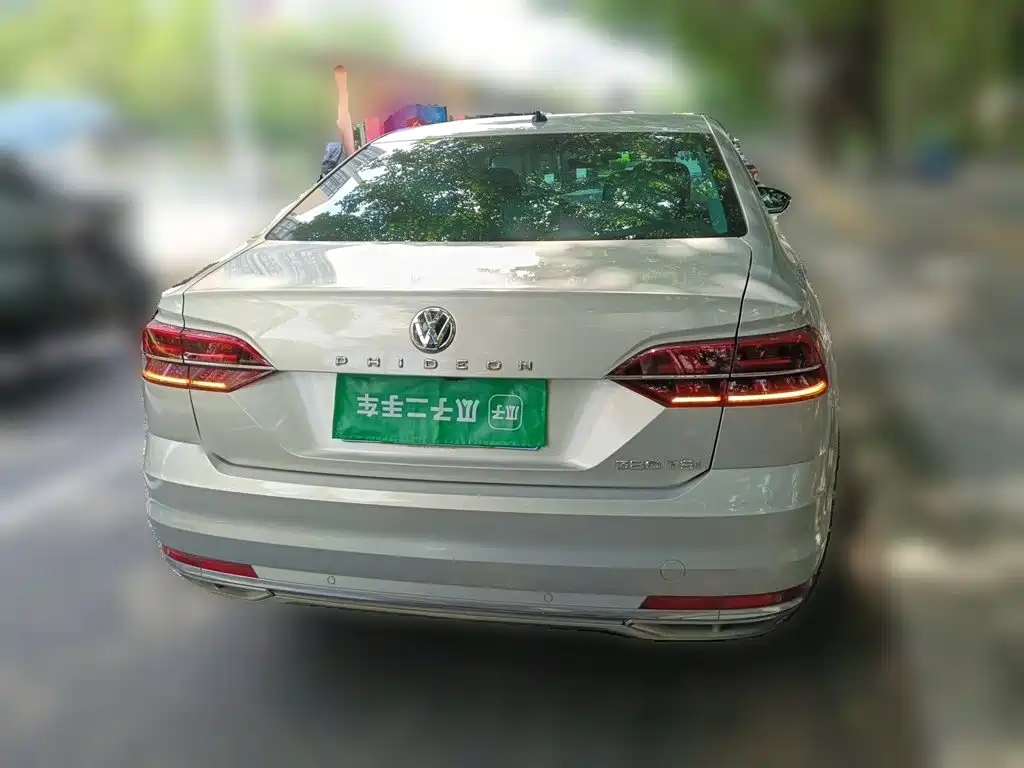 Volkswagen Phideon — миниатюра 4