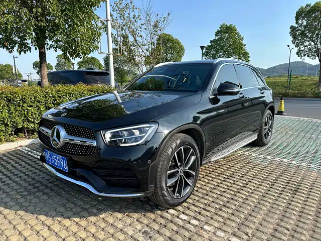 MERCEDES BENZ GLC
