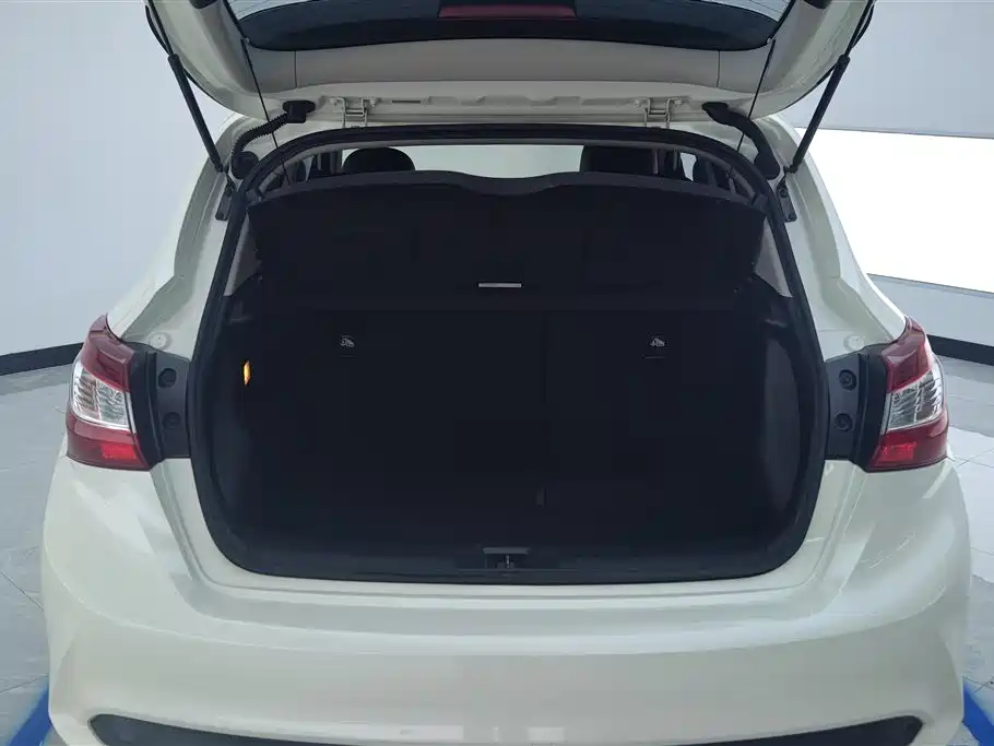 Nissan Tiida 2019 1.6L CVT Smart VI