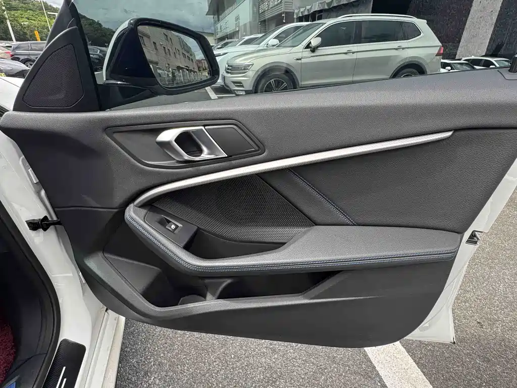BMW 2 Series (Import) — миниатюра 21