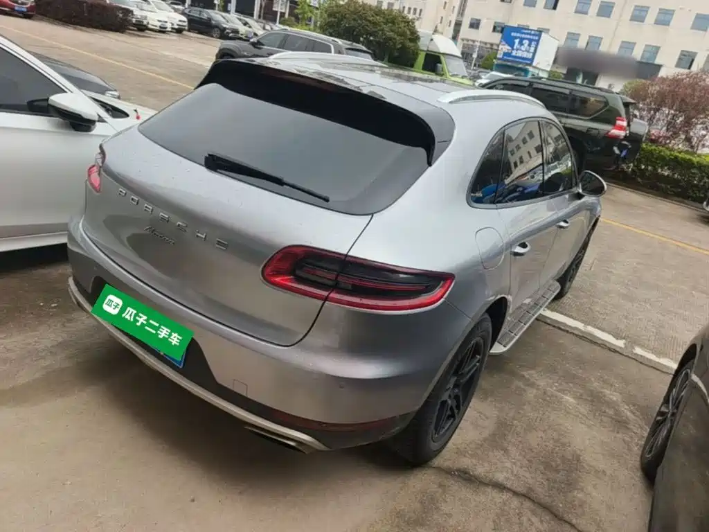 Porsche Macan — миниатюра 7