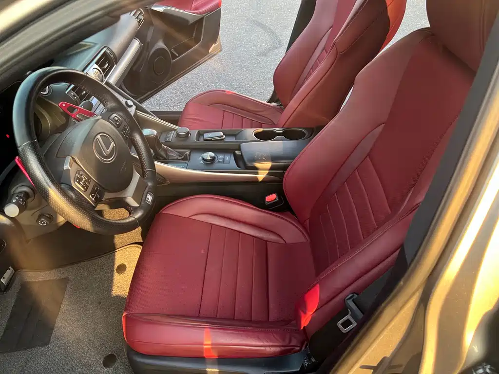 Lexus IS — миниатюра 17