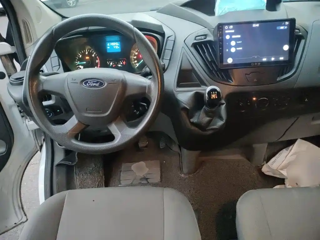 Ford Transit — миниатюра 5