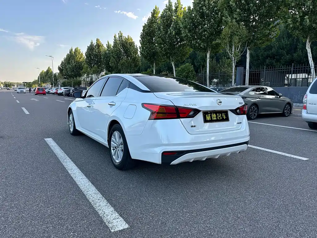 Nissan Teana — миниатюра 6