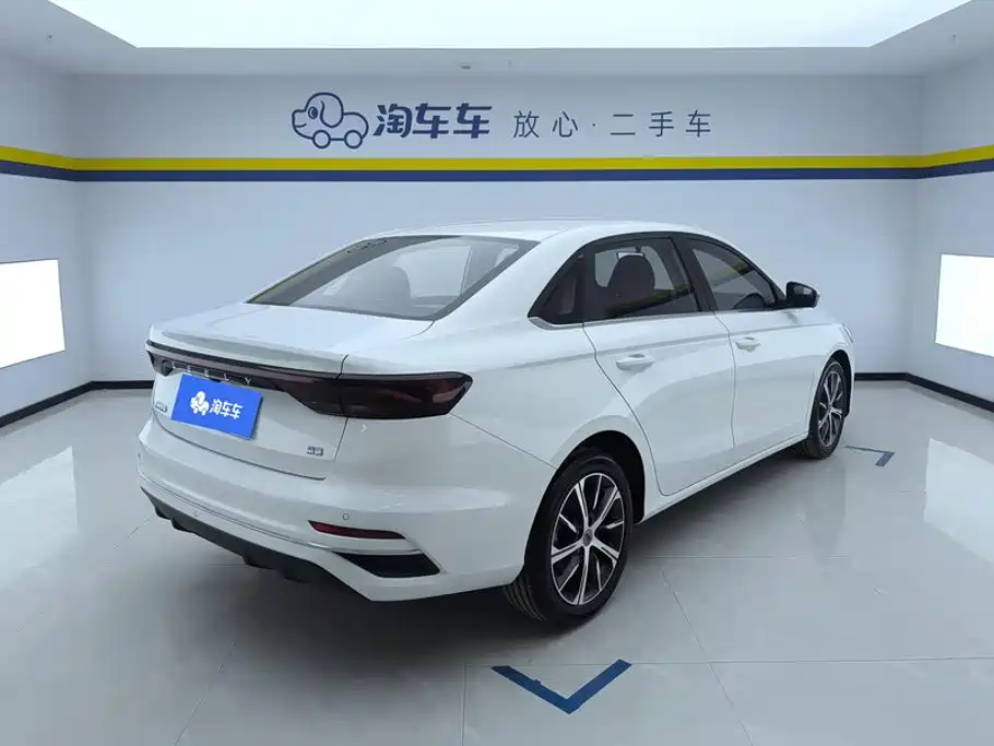 Geely Emgrand — миниатюра 3