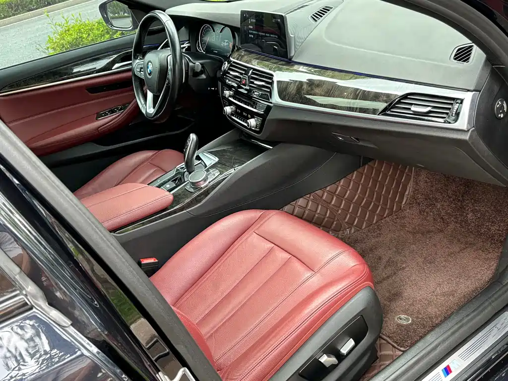 BMW 5 Series — миниатюра 9