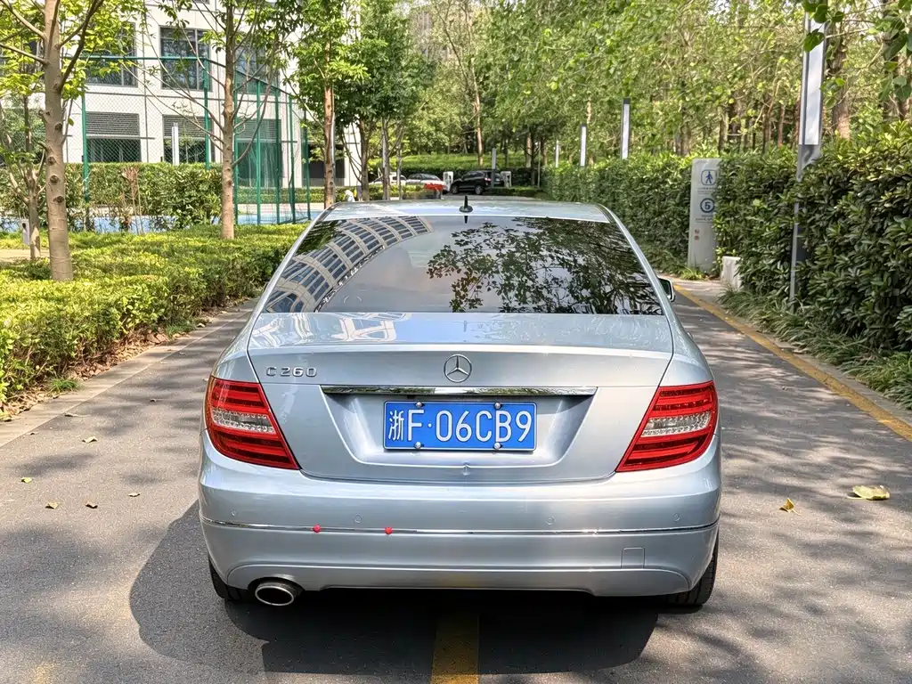 Mercedes-Benz C-Class — миниатюра 4