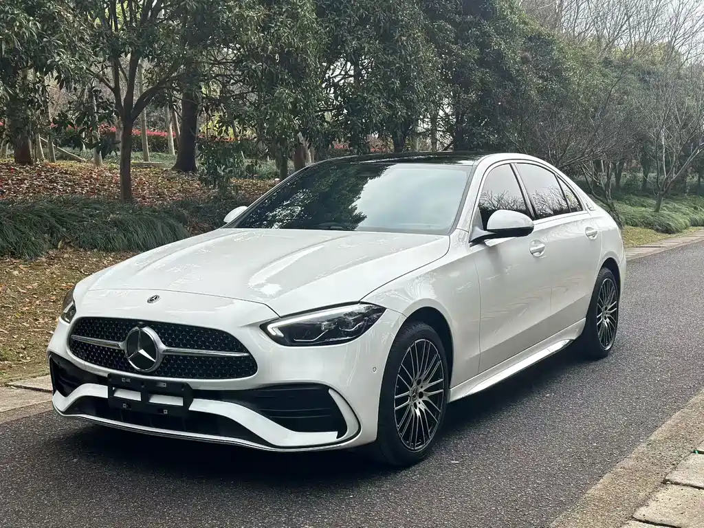 Mercedes-Benz C-Class 2025