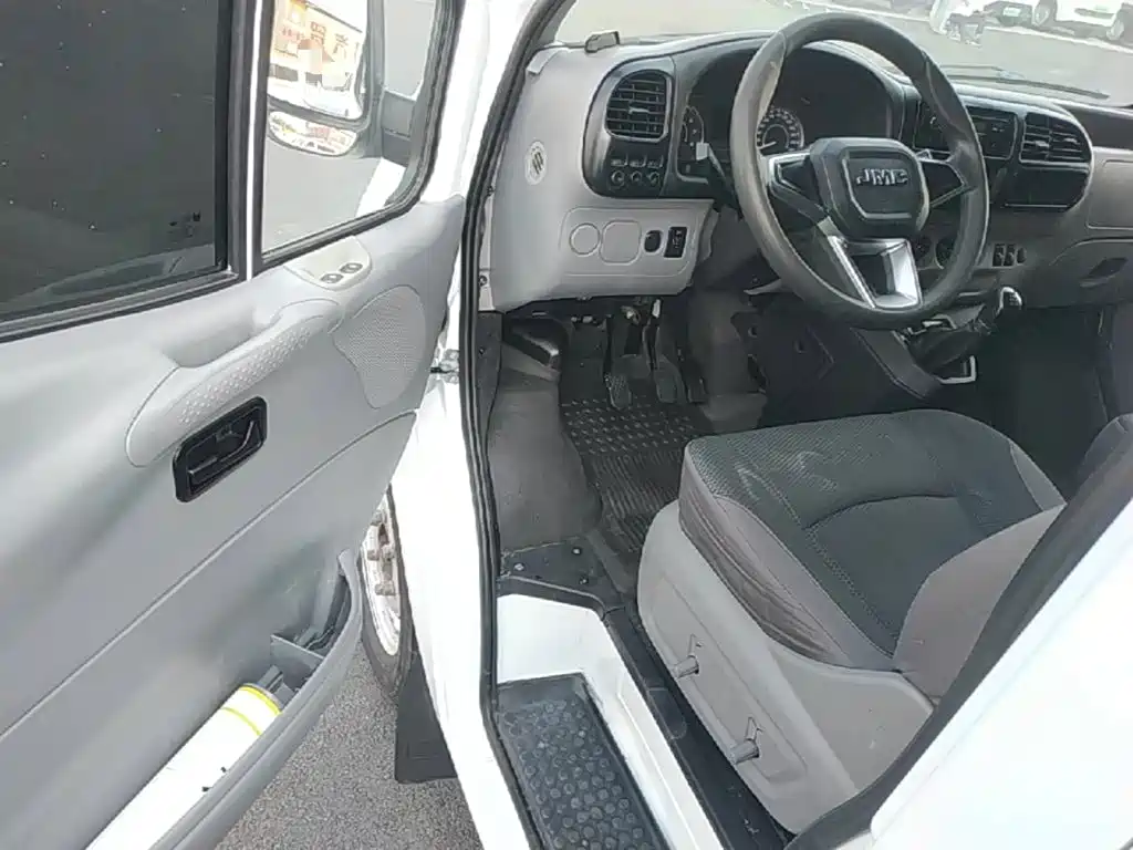 JMC Tesla — миниатюра 16