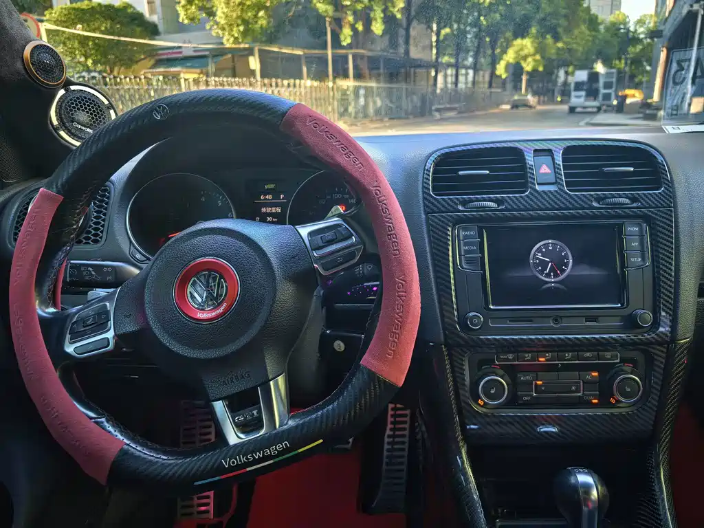 Volkswagen Golf GTI — миниатюра 9