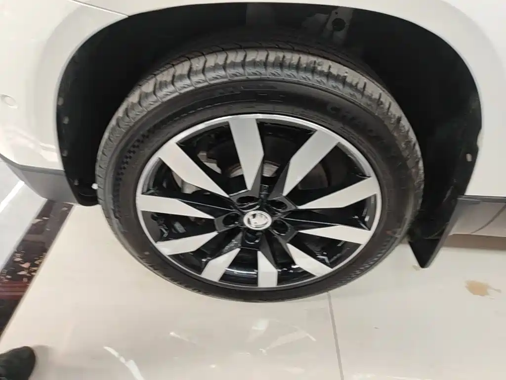 Skoda Karoq — миниатюра 23