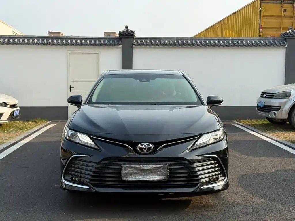 Toyota Camry — миниатюра 2