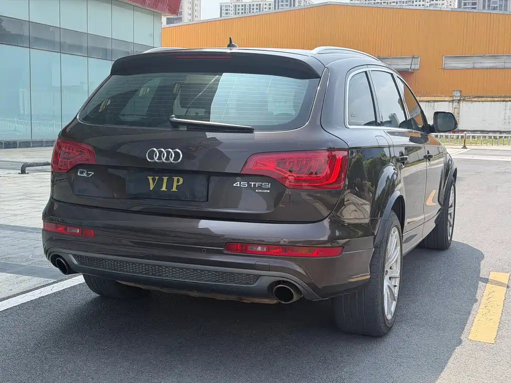 Audi Q7 — миниатюра 6