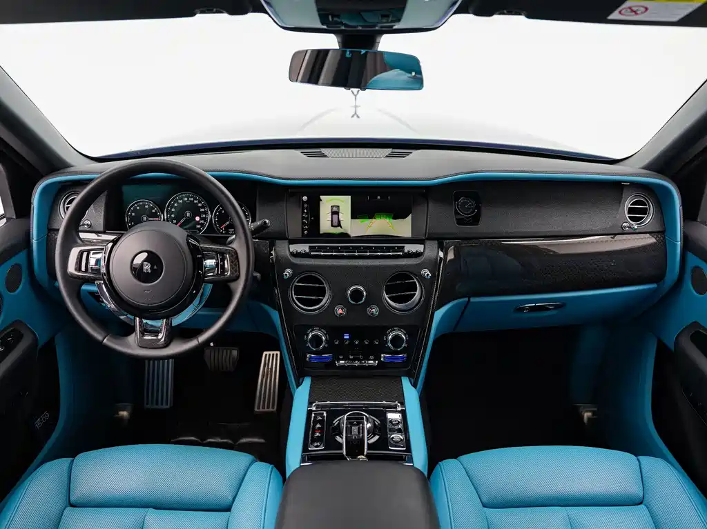 Rolls-Royce Cullinan — миниатюра 11
