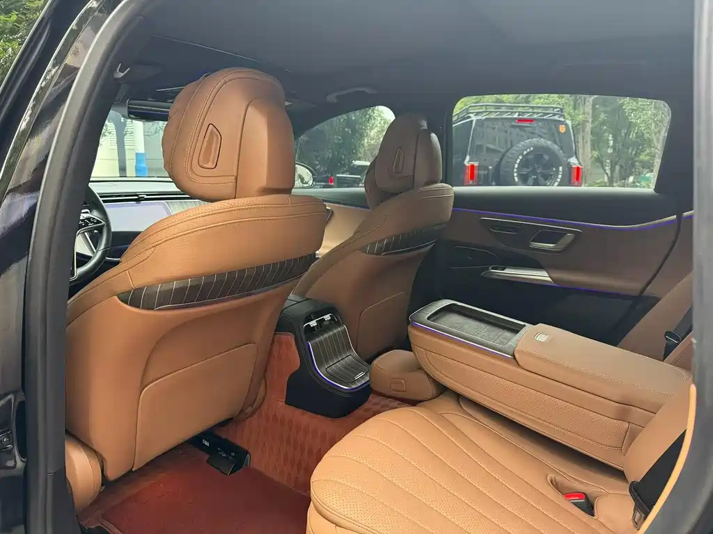 Mercedes-Benz E-Class E 2024 E 300 L Fashion