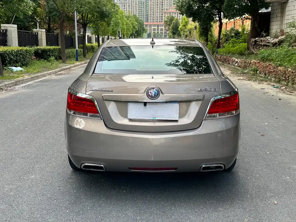 Buick LaCrosse 2011 2.4L SIDI