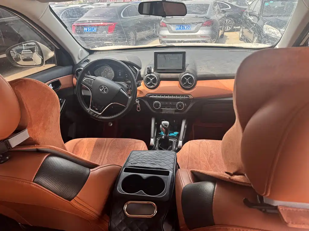 BAIC Senova X35 — миниатюра 6
