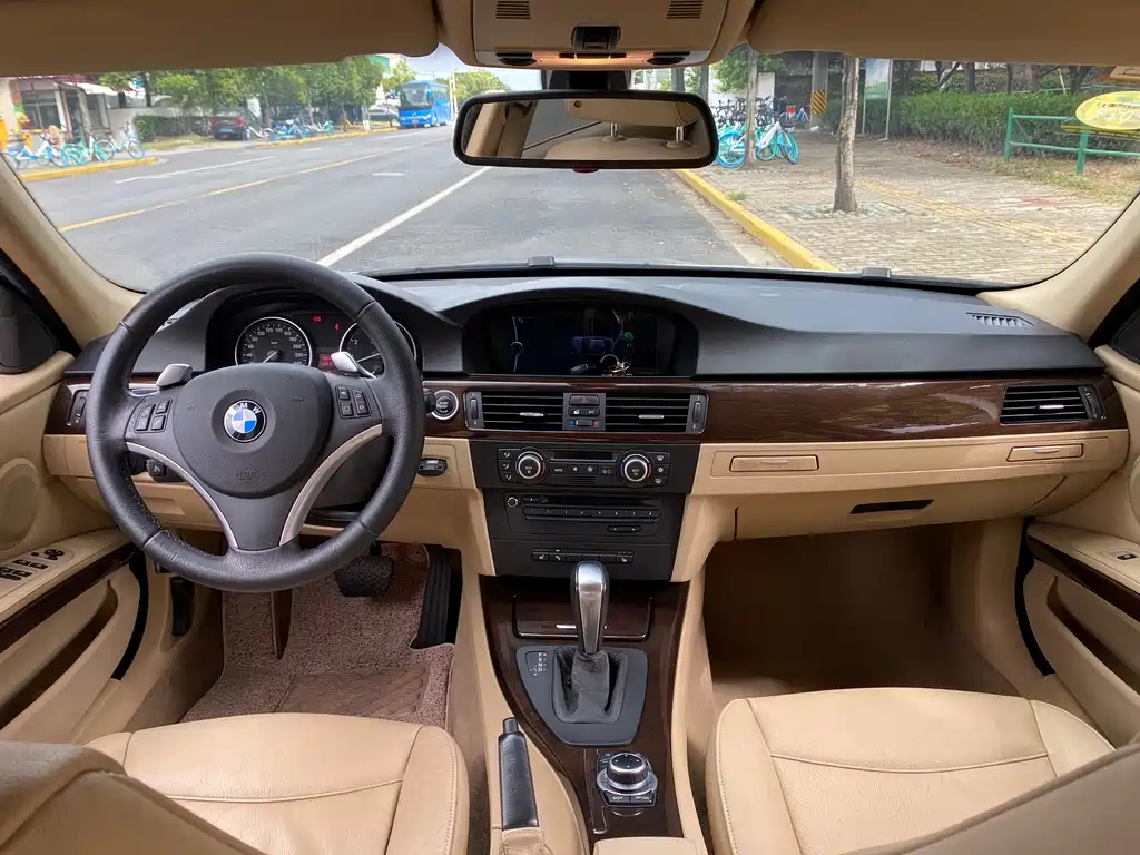 BMW 3 Series 3 2009 325i Luxury