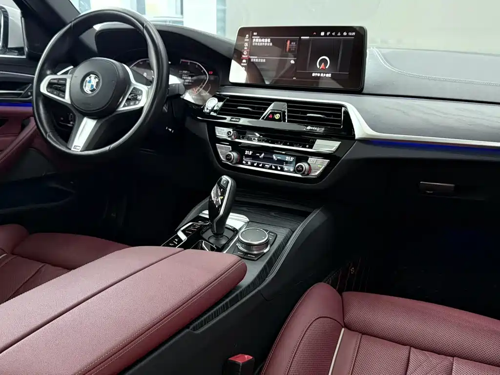 BMW 5 Series — миниатюра 8