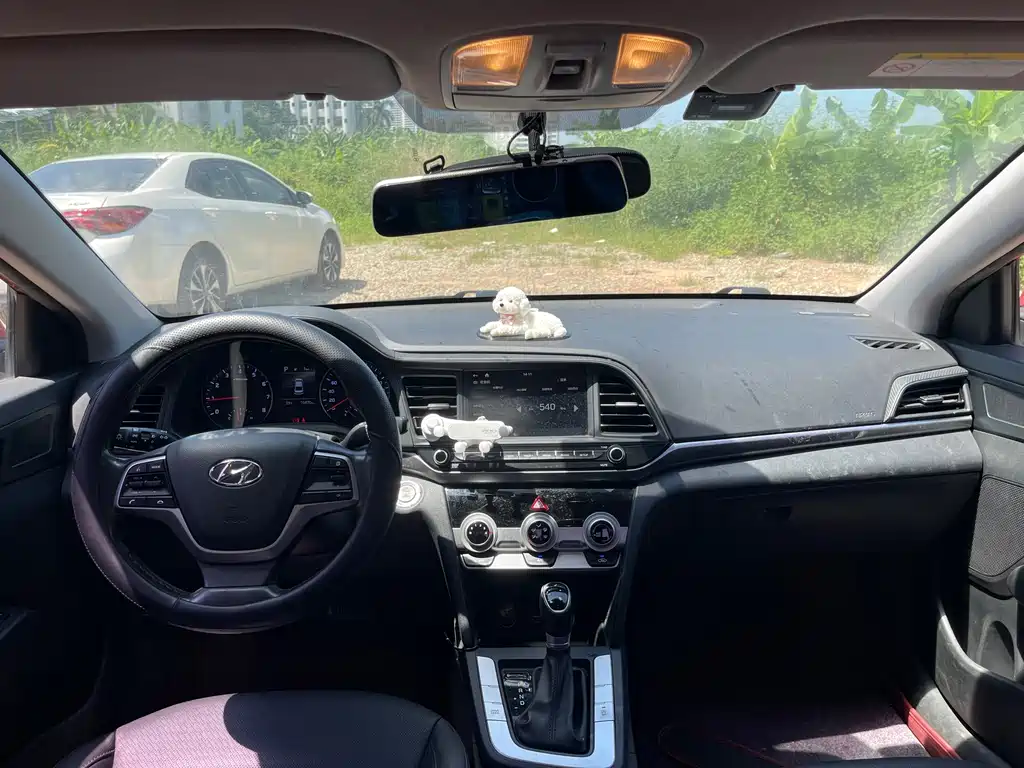 Hyundai Elantra — миниатюра 5