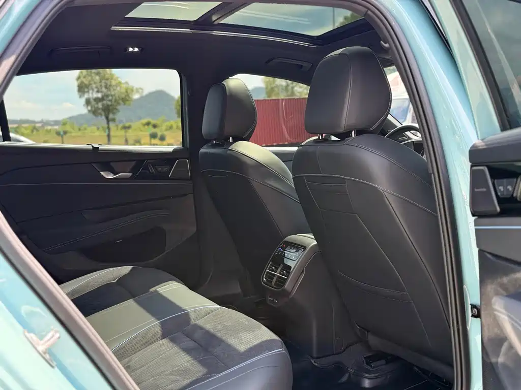 Volkswagen Passat — миниатюра 10