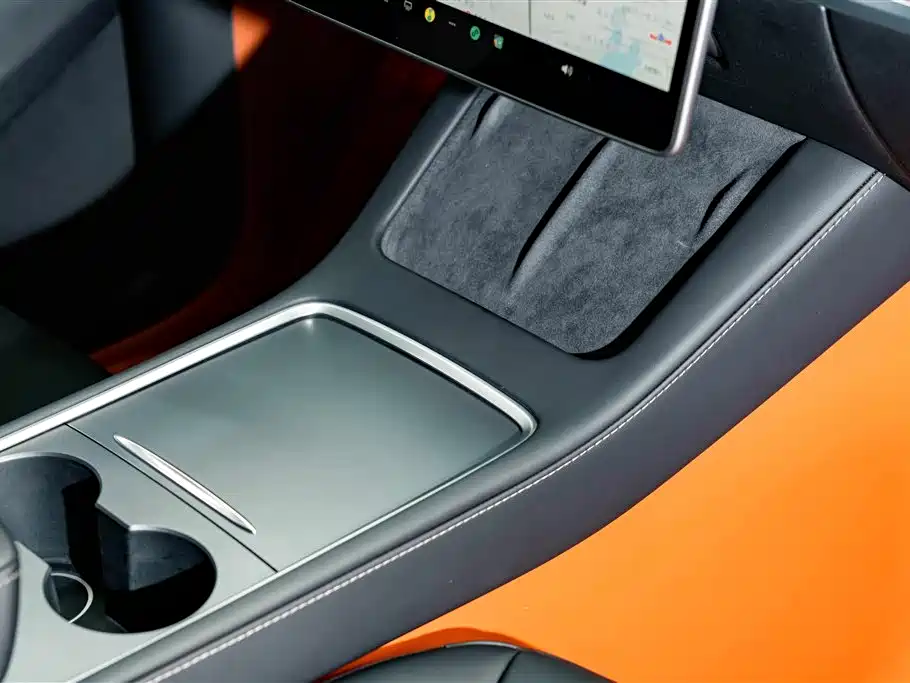 Tesla Model Y — миниатюра 19