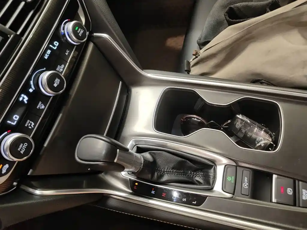 Honda Accord — миниатюра 14
