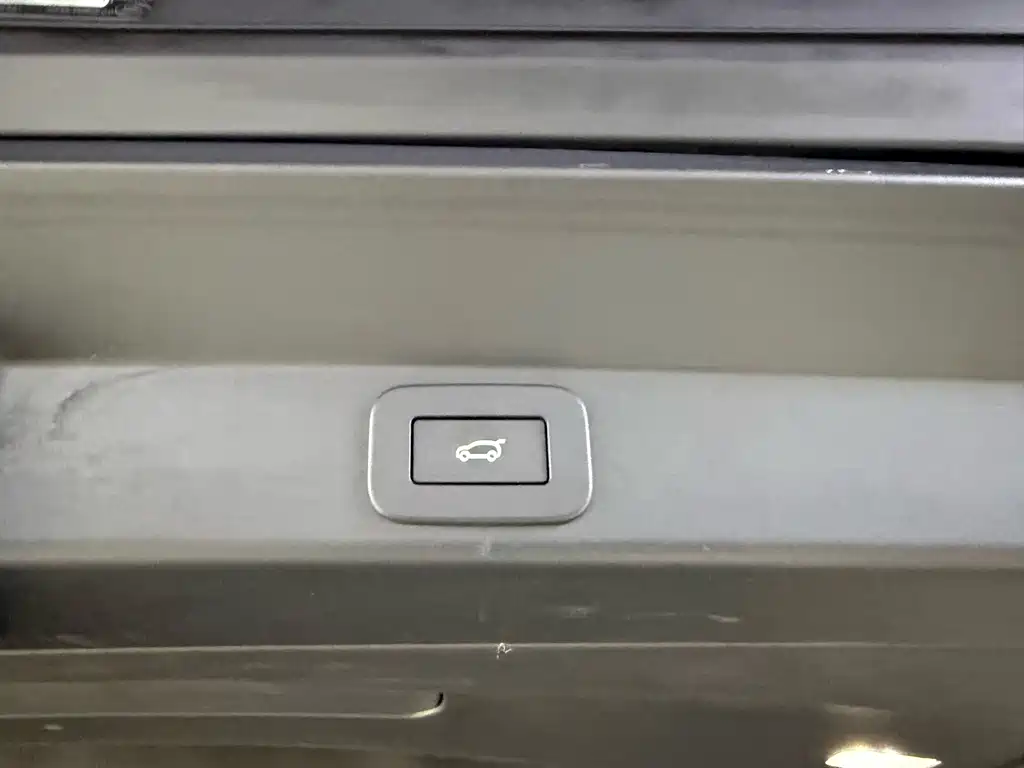 Land Rover Sport — миниатюра 12