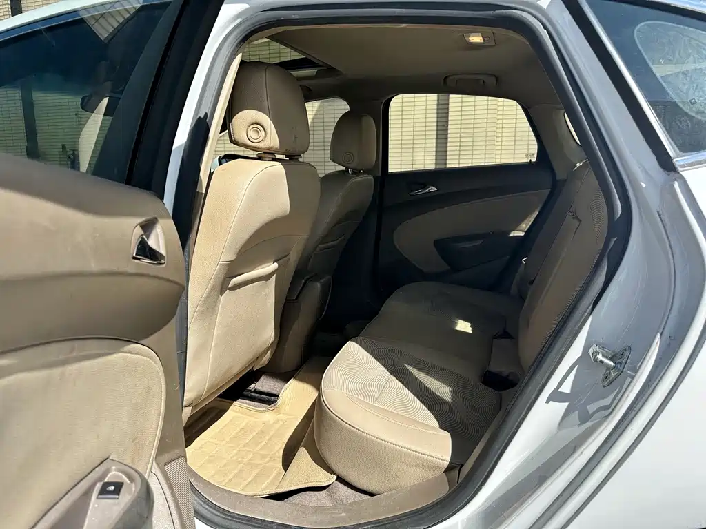 Buick Excelle — миниатюра 10