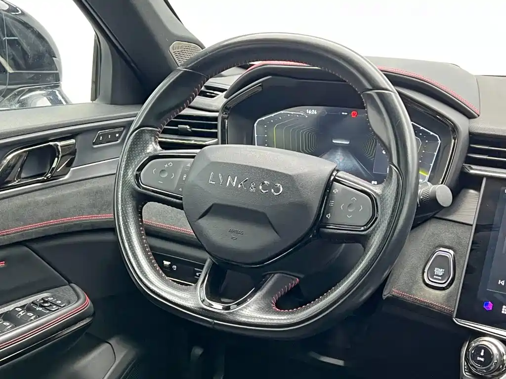 Lynk & Co 05 — миниатюра 21