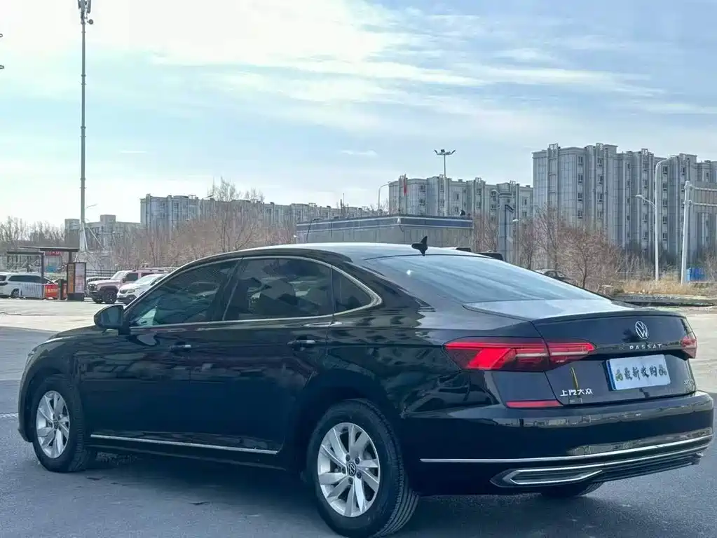 Volkswagen Passat — миниатюра 7