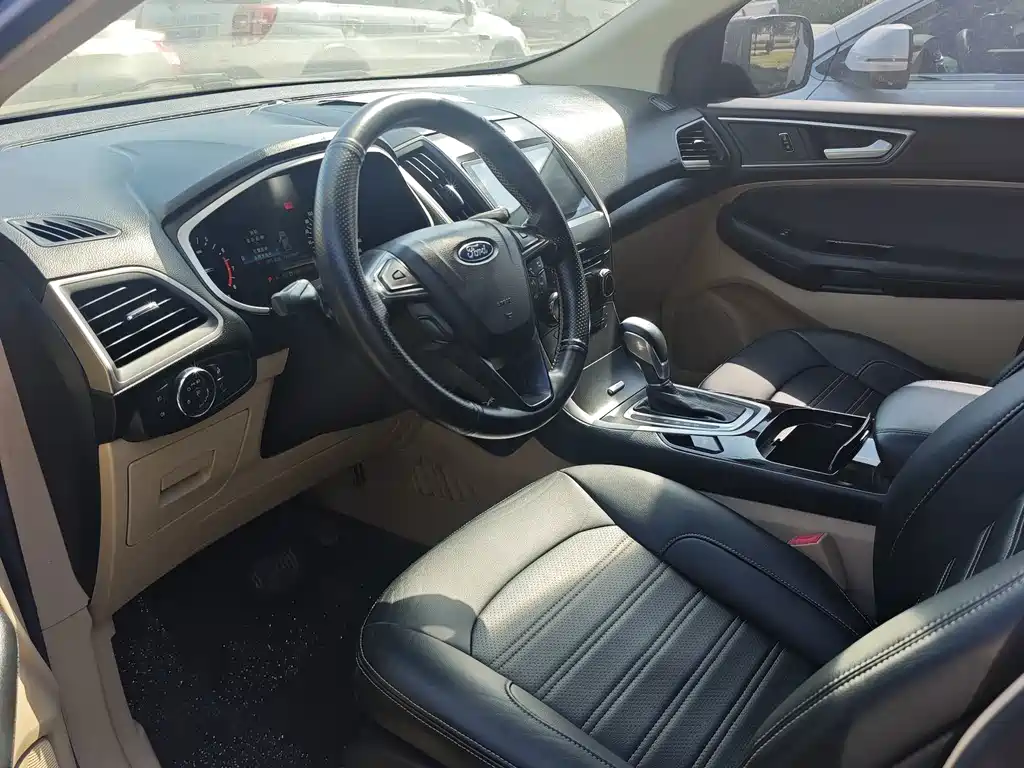 Ford Edge — миниатюра 2