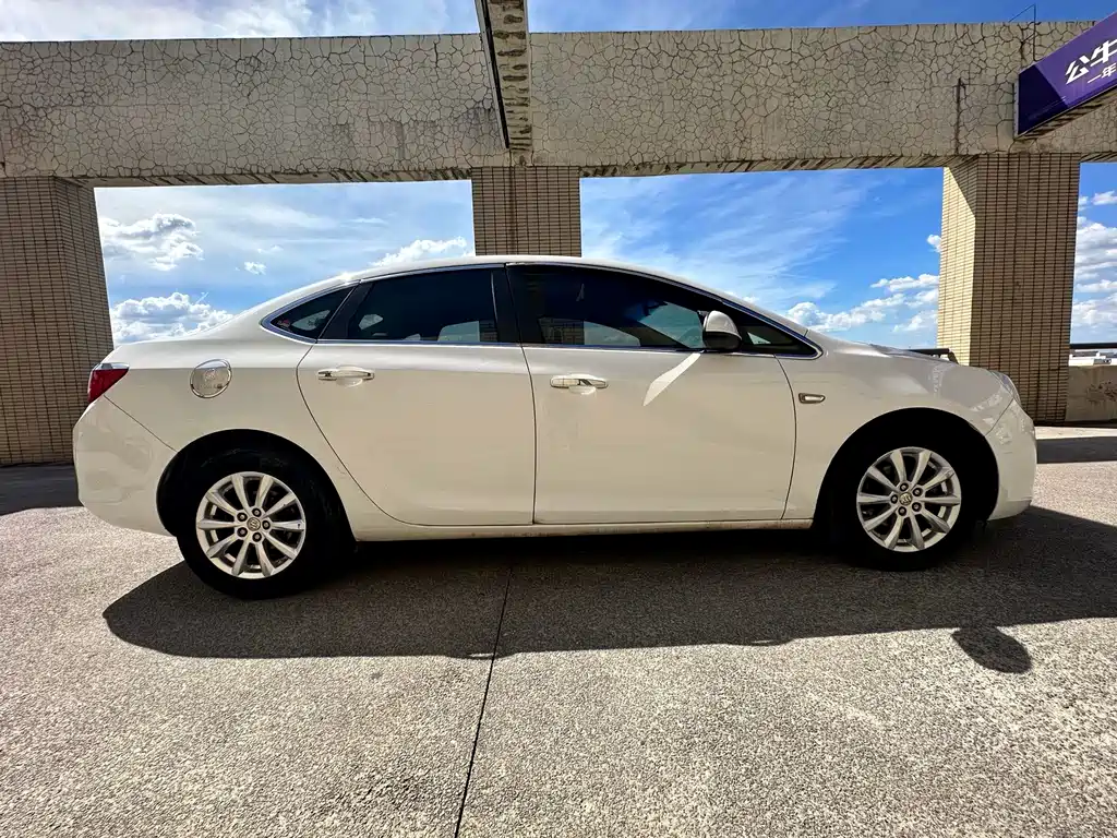 Buick Excelle — миниатюра 4
