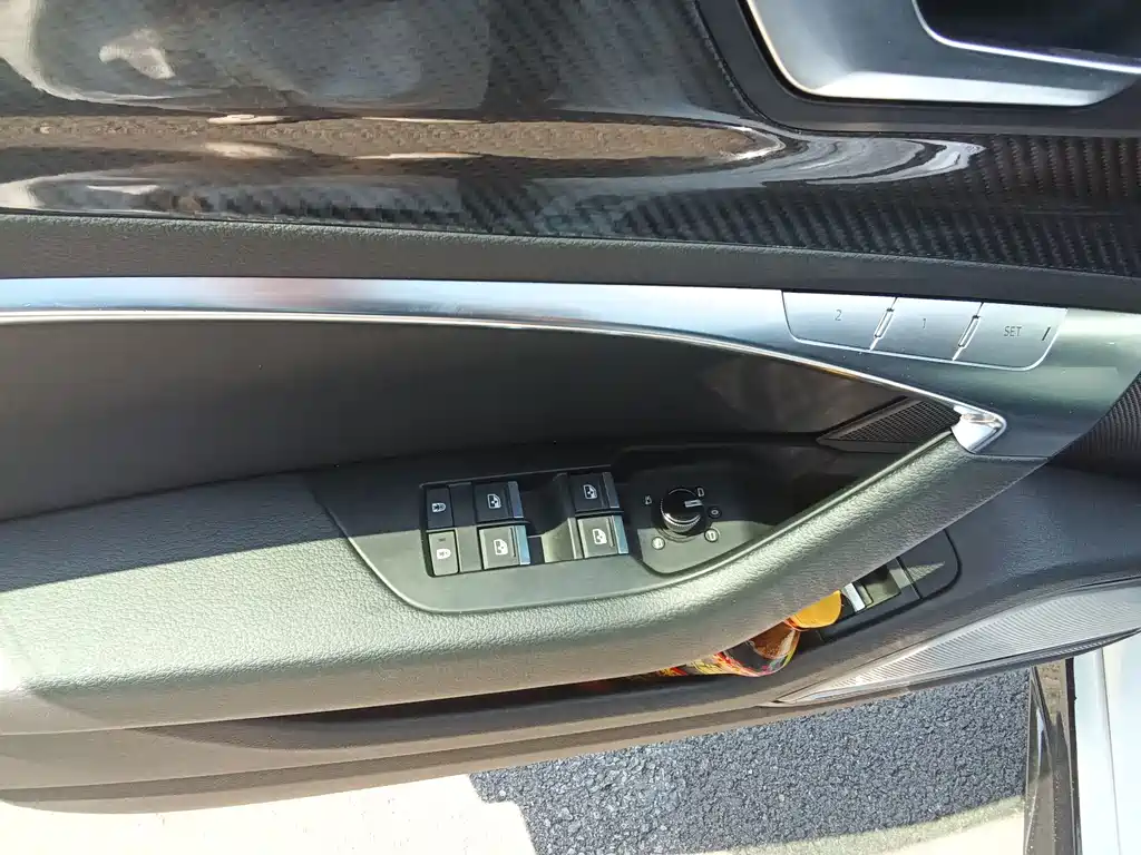 Audi A7L — миниатюра 11