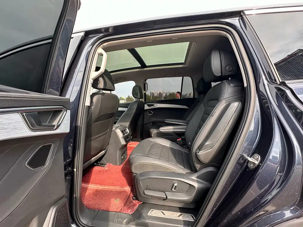 Volkswagen Viloran 2022 530TSI Flagship Pro 6 мест