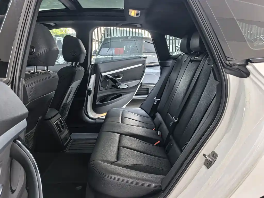 BMW 3 Series GT — миниатюра 11