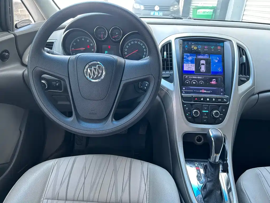 Buick Excelle — миниатюра 8