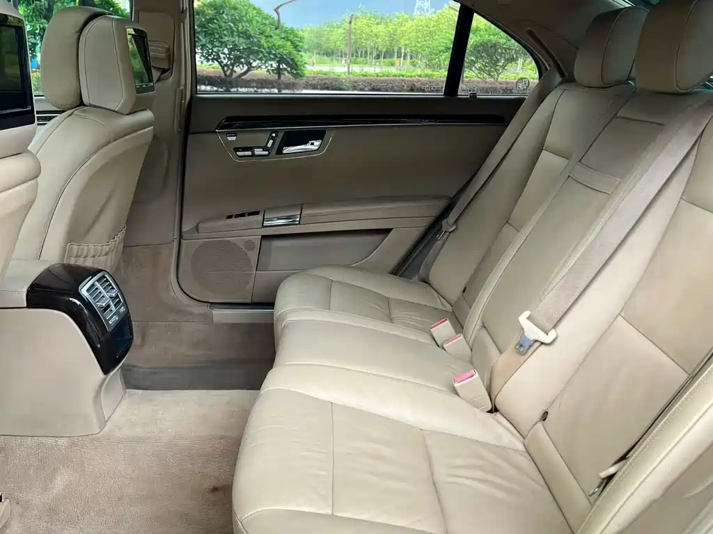 Mercedes-Benz S-Class — миниатюра 9