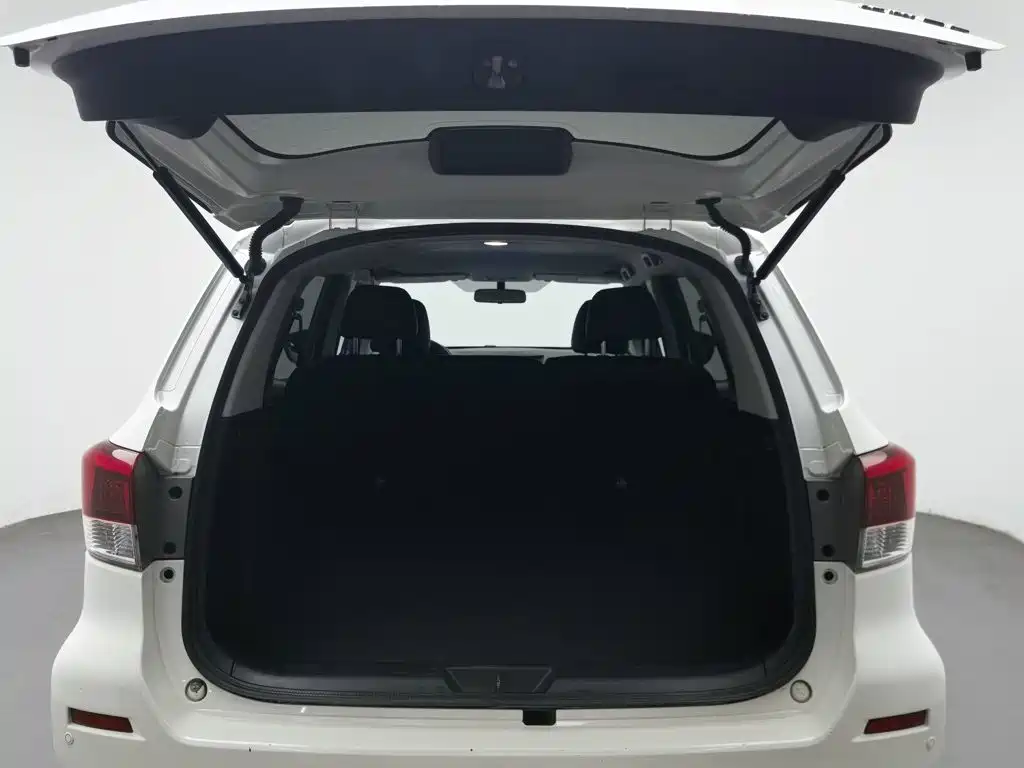 Nissan Terra — миниатюра 16