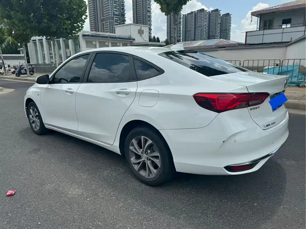 Buick Verano — миниатюра 7