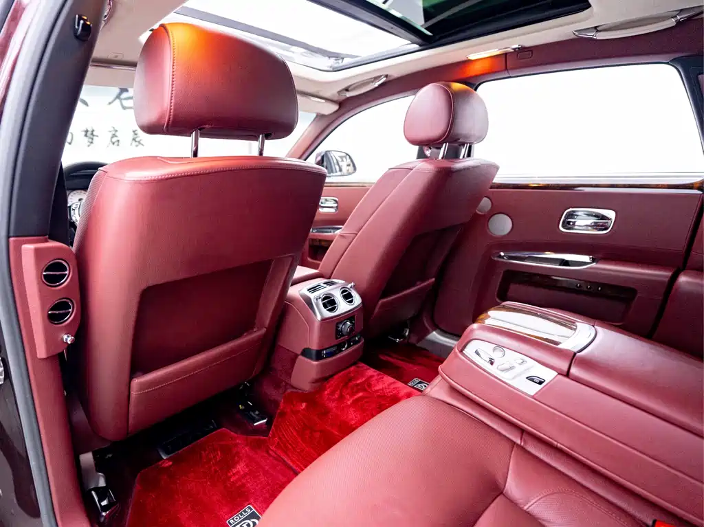 Rolls-Royce Ghost 2010 6.6T Standard